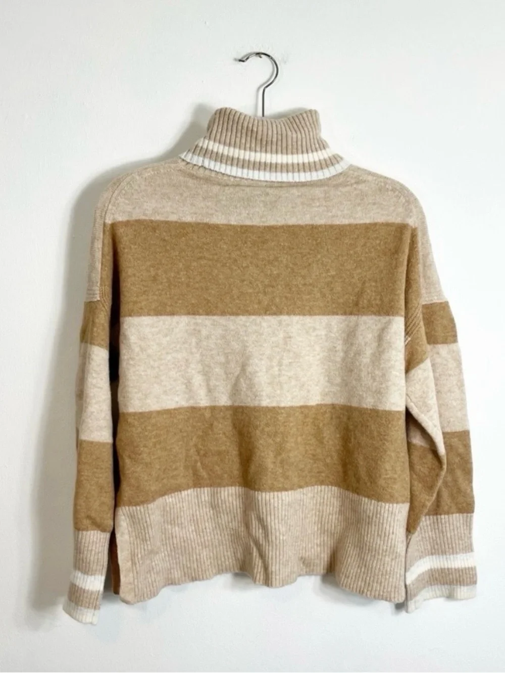 NWT. J. Crew Striped Turtleneck Sweater in Supersoft Yarn Small Tan Brown Stripe